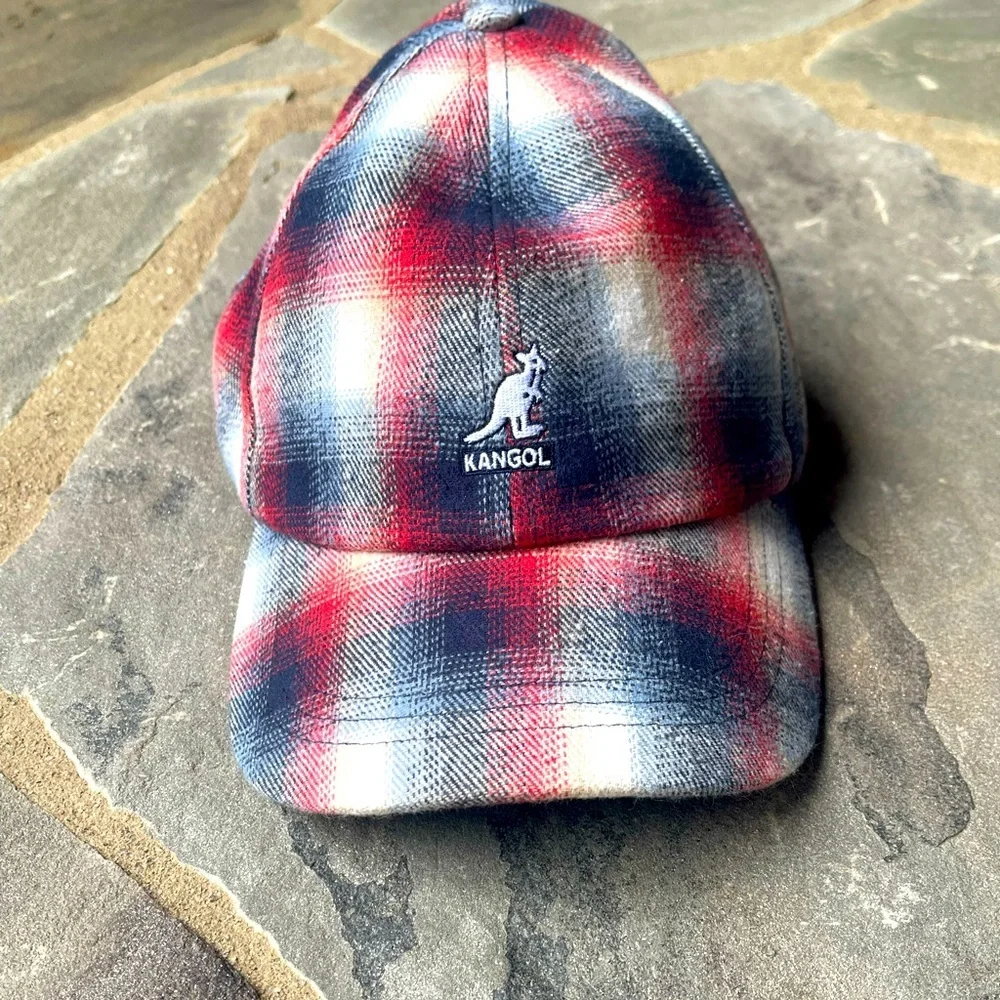 Kangol Grunge Plaid BB- UO